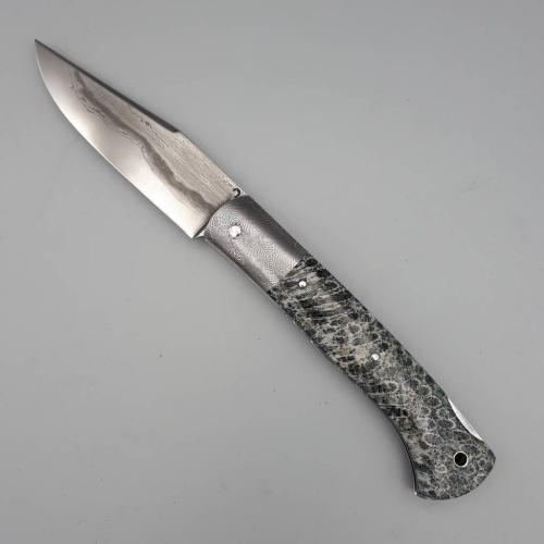 couteau illicite corail