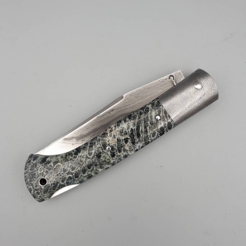 couteau illicite corail