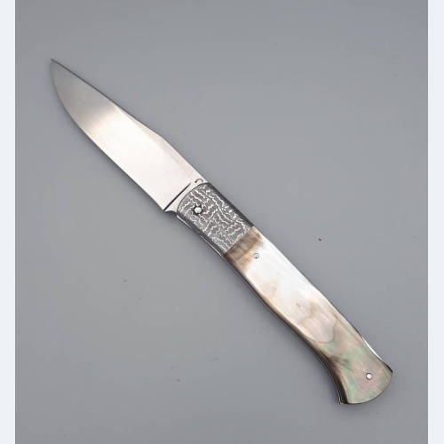 couteau illicite nacre noire